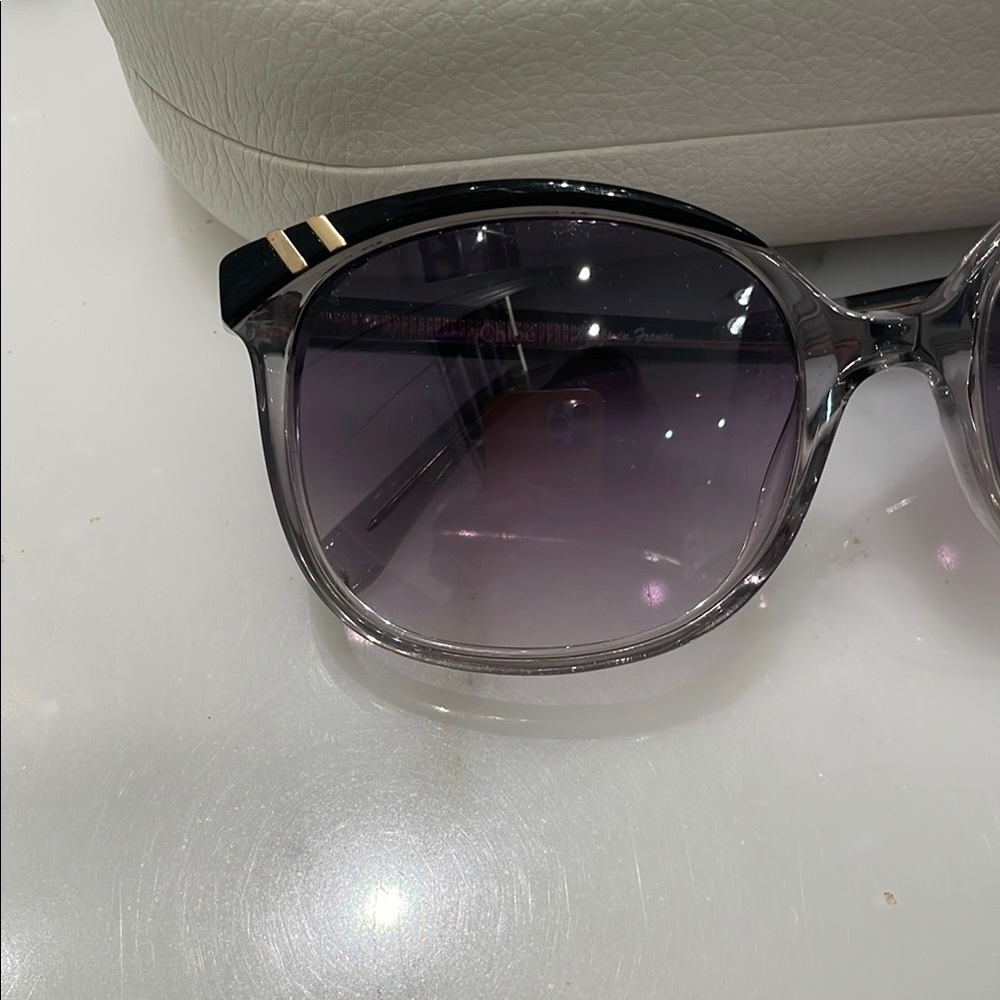 Chloe Women's Black Sunglasses - Picture 2 of 8